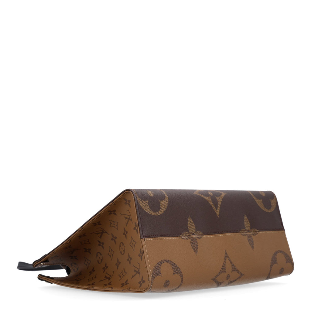 Reverse Monogram Giant Onthego MM