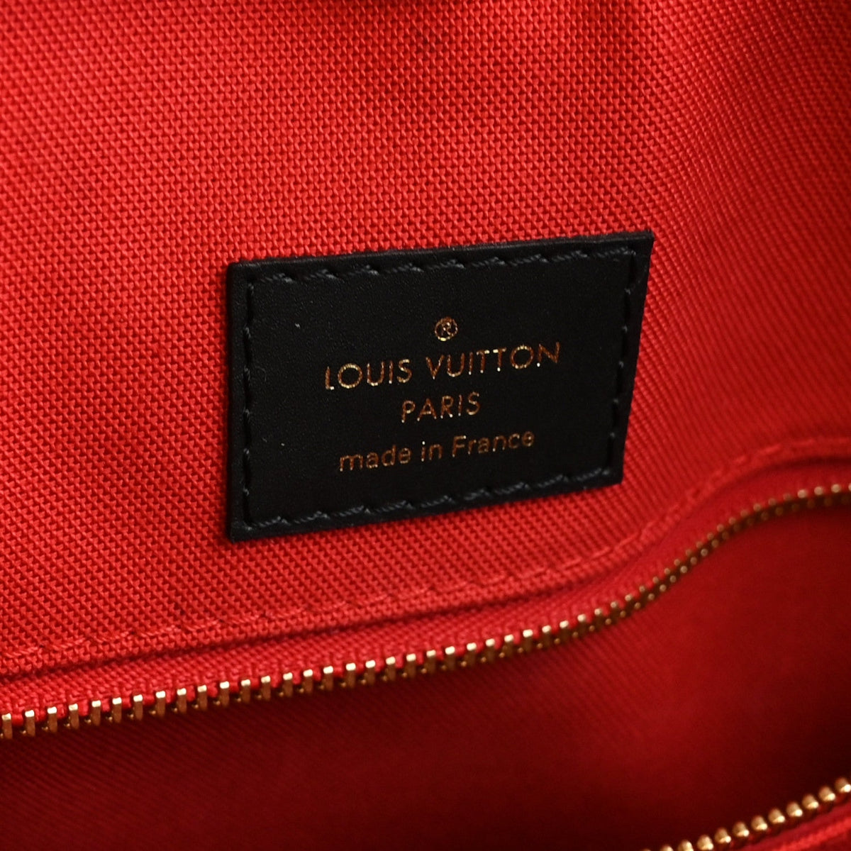 Reverse Monogram Giant Onthego MM