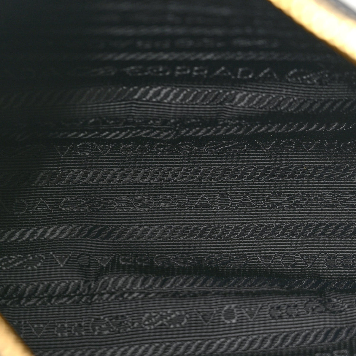 Saffiano Lux Re-Edition 2005 Shoulder Bag Black
