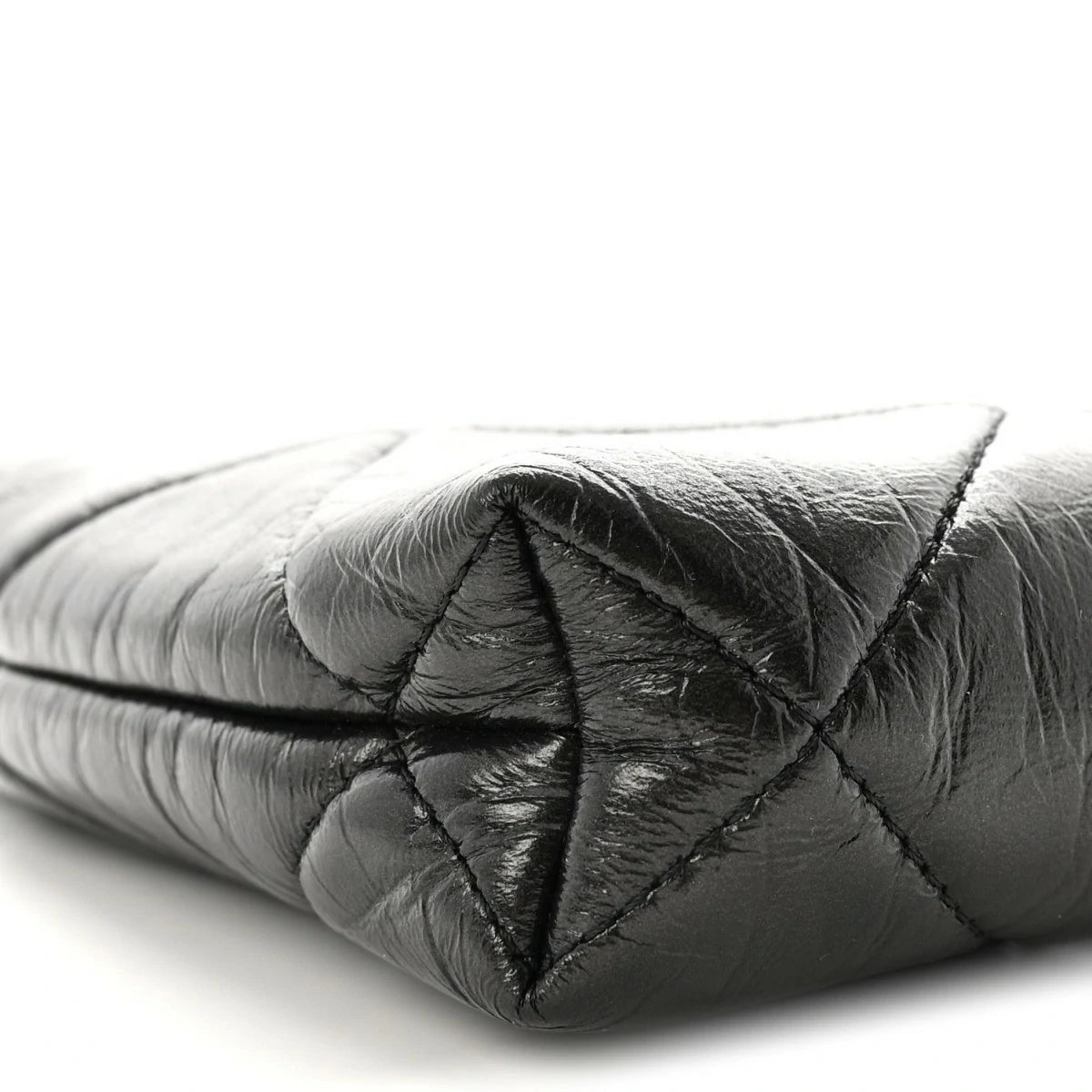 Shiny Aged Lambskin Quilted Kiss Lock Clutch With Chain Black