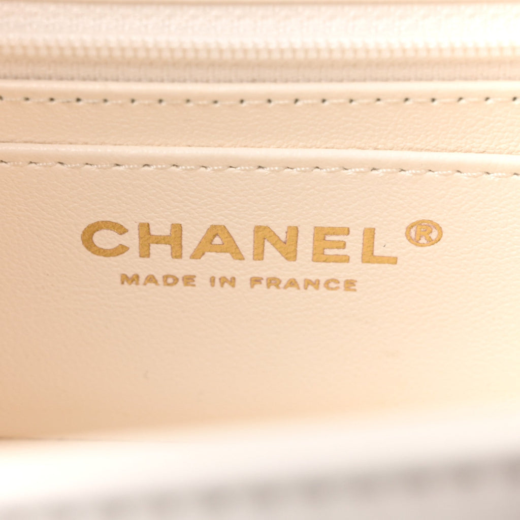 Shiny Calfskin Quilted CC Handle Vanity Flap Bag White