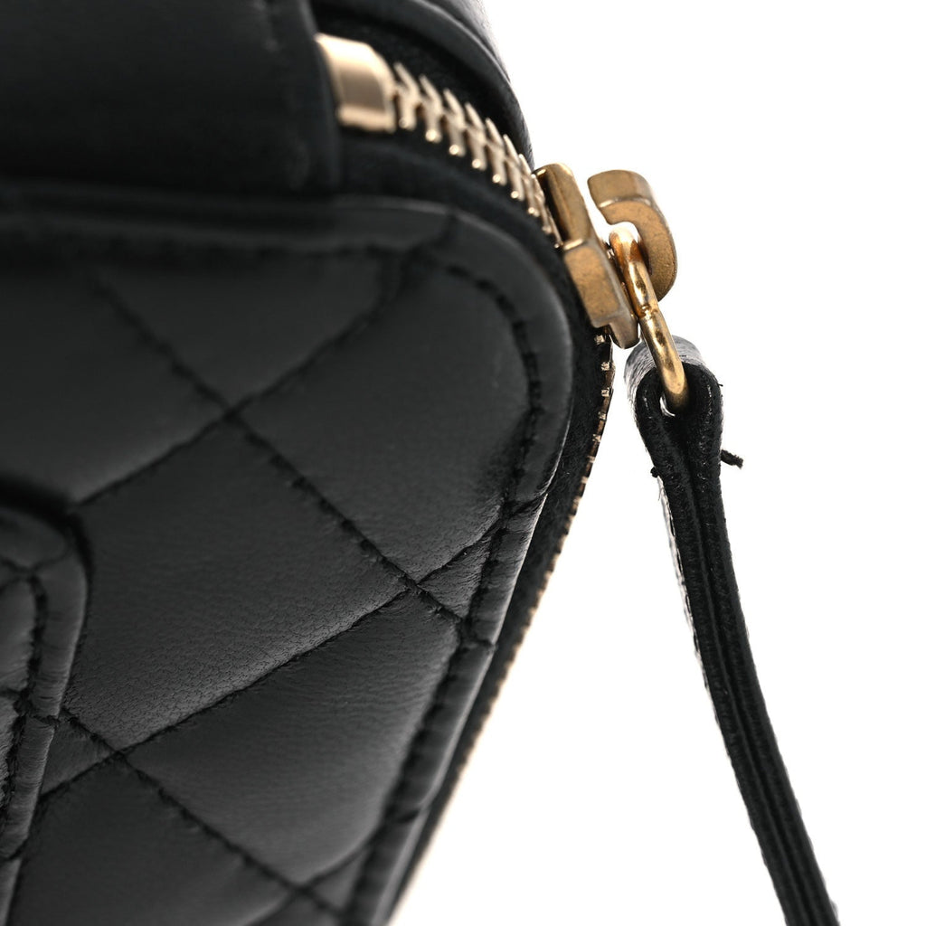 Shiny Calfskin Quilted Small Pick Me Up Vanity Case Black