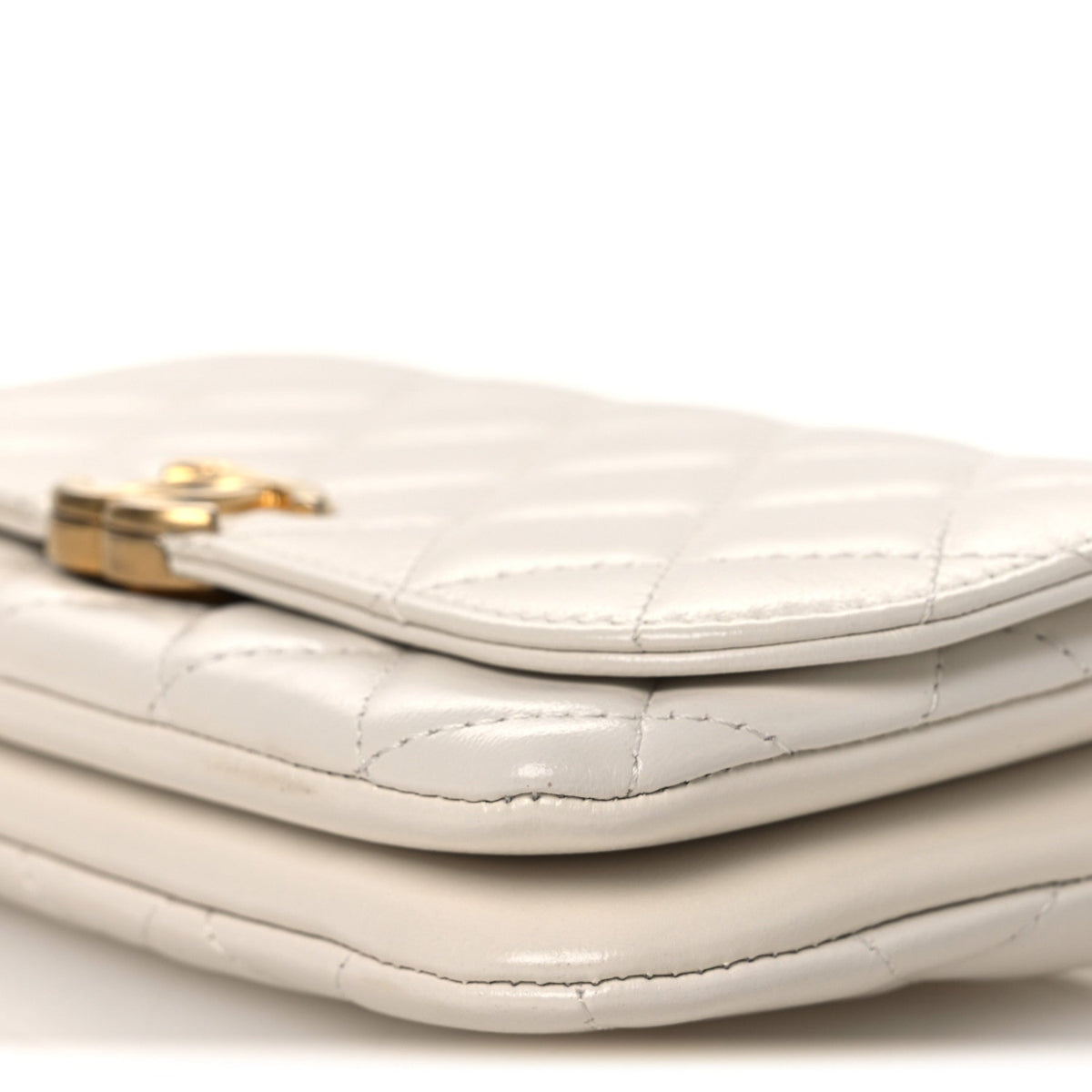 Shiny Lambskin Flap Clutch With Chain White