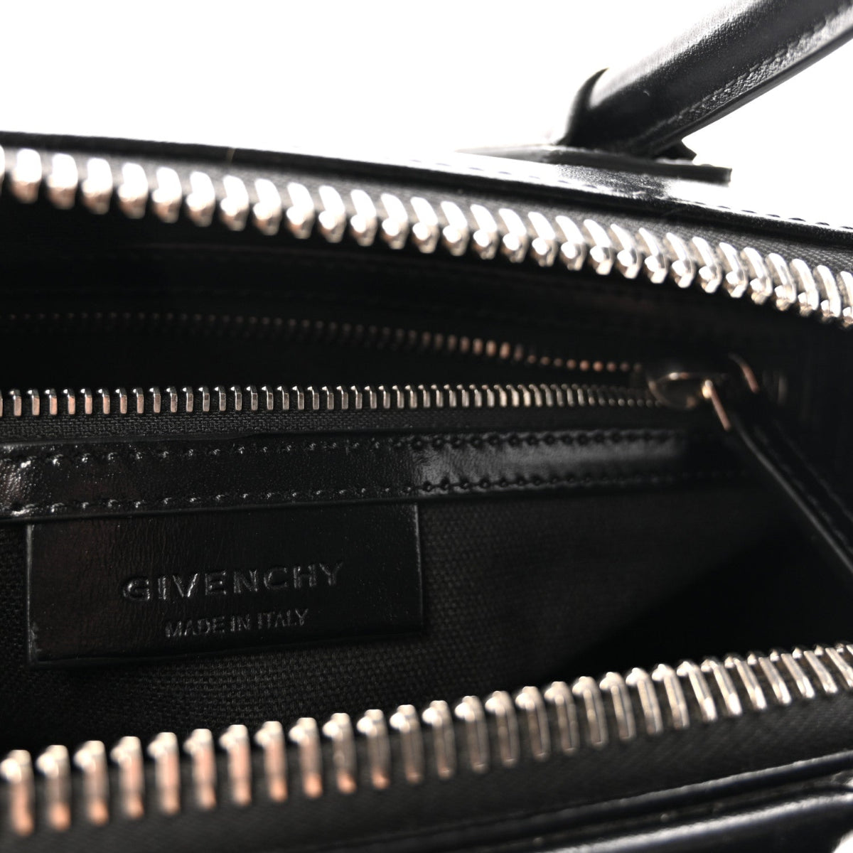 Shiny Lord Calfskin Small Antigona Black