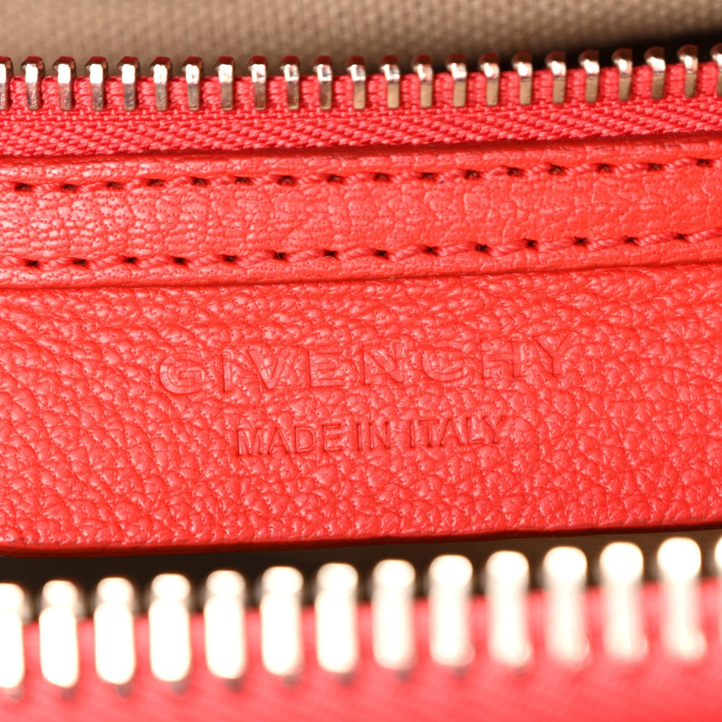 Sugar Goatskin Medium Antigona Medium Red