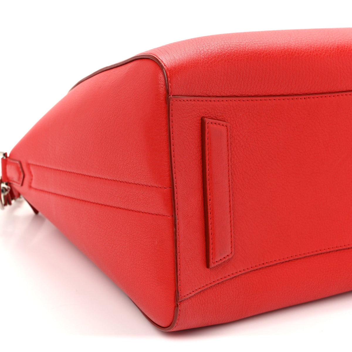 Sugar Goatskin Medium Antigona Medium Red