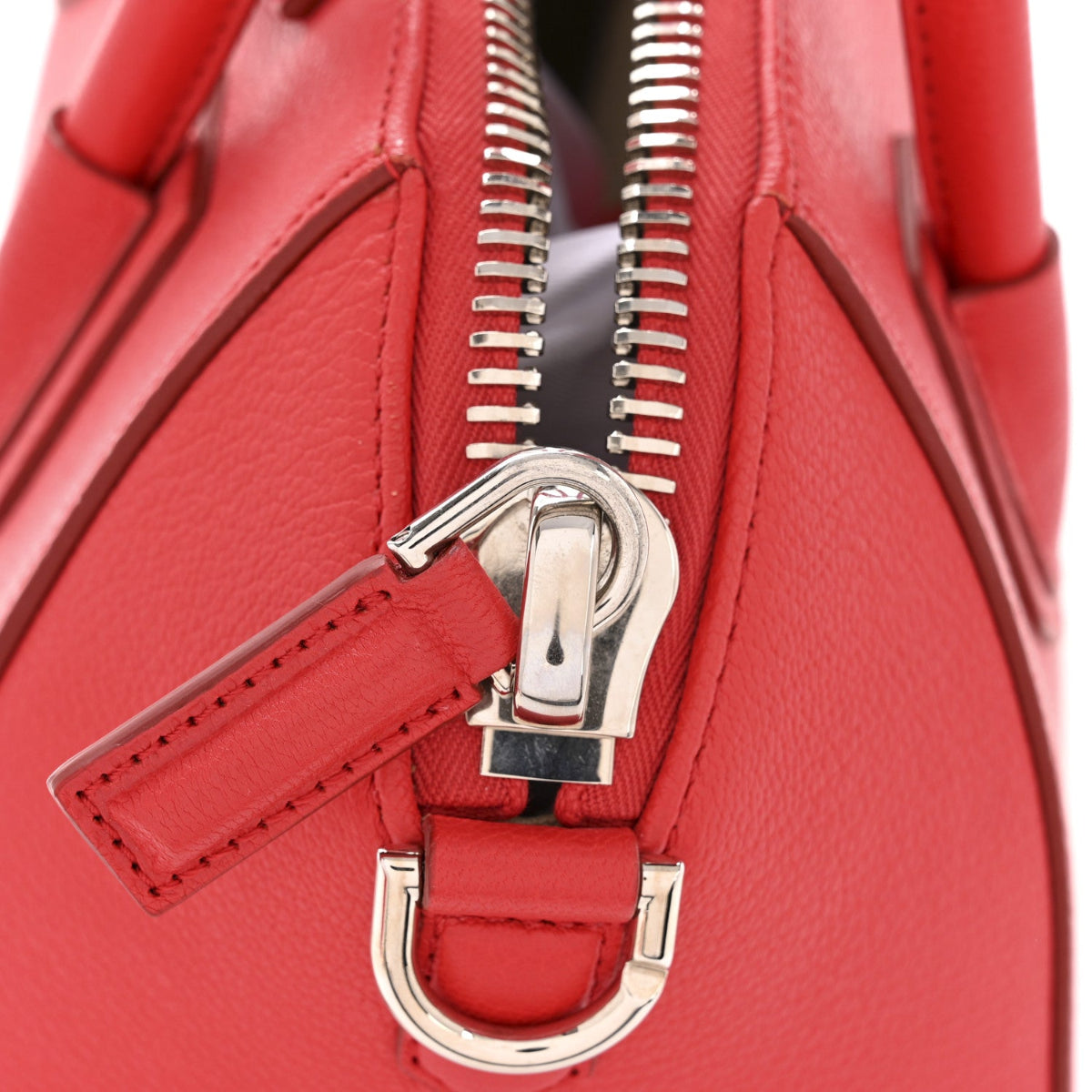 Sugar Goatskin Small Antigona Medium Red