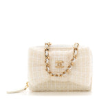 Tweed Quilted Bow Flap Card Holder On Chain White