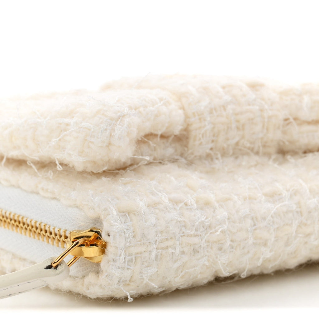 Tweed Quilted Bow Flap Card Holder On Chain White
