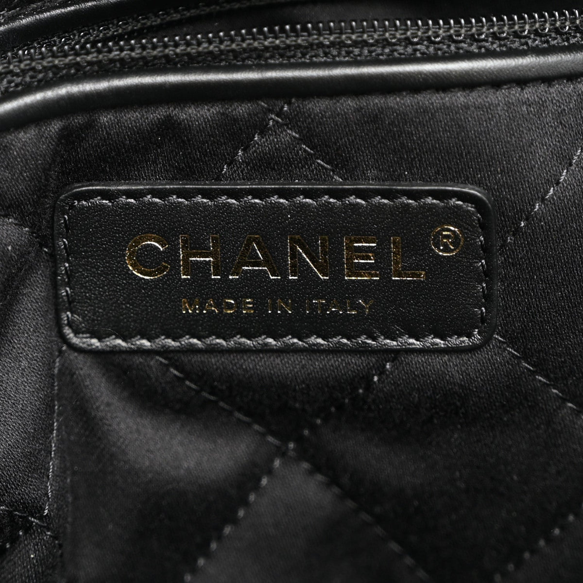 Velvet Sequin Quilted Small Chanel 22 Black