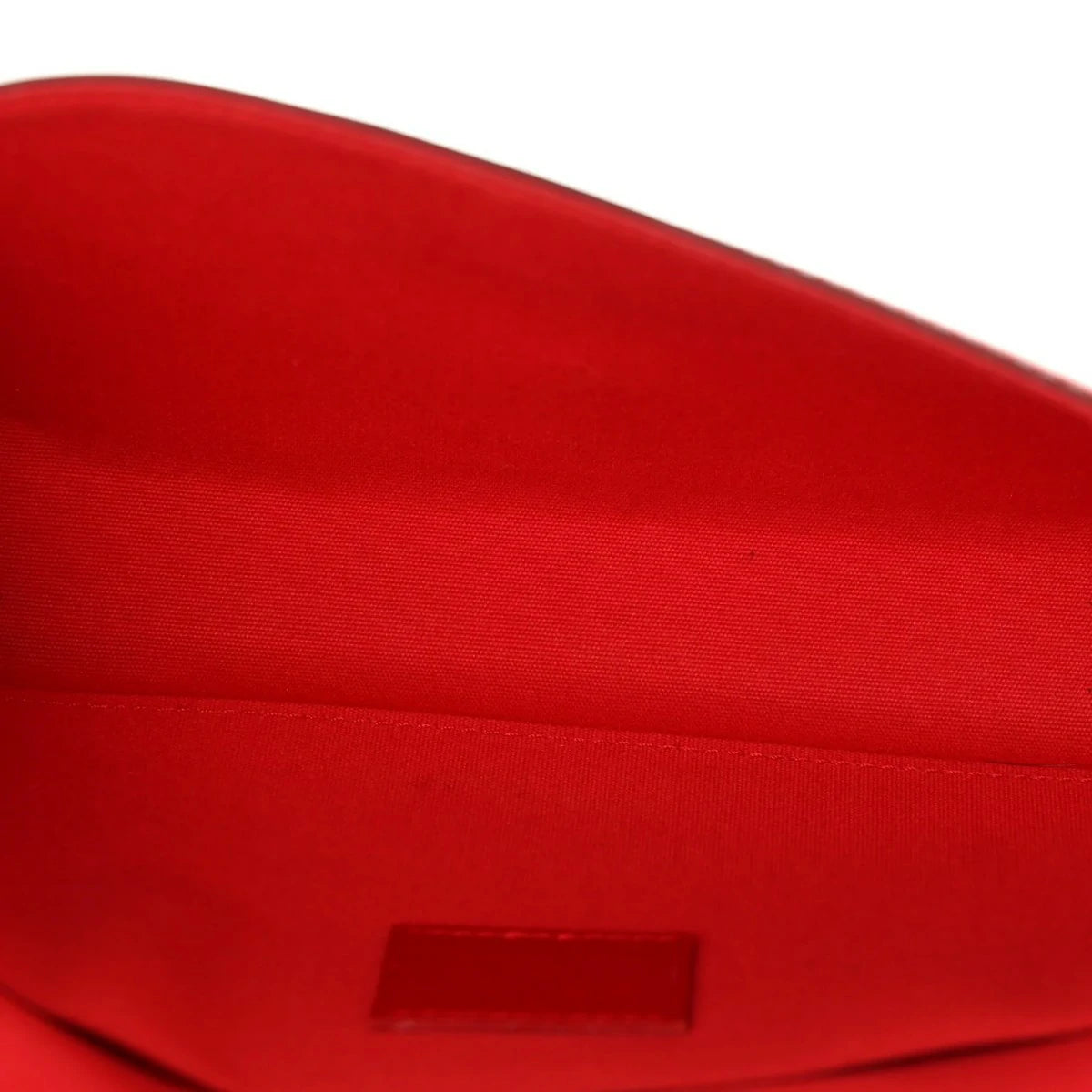 Vernis Felicie Pochette Chain Wallet Cherry