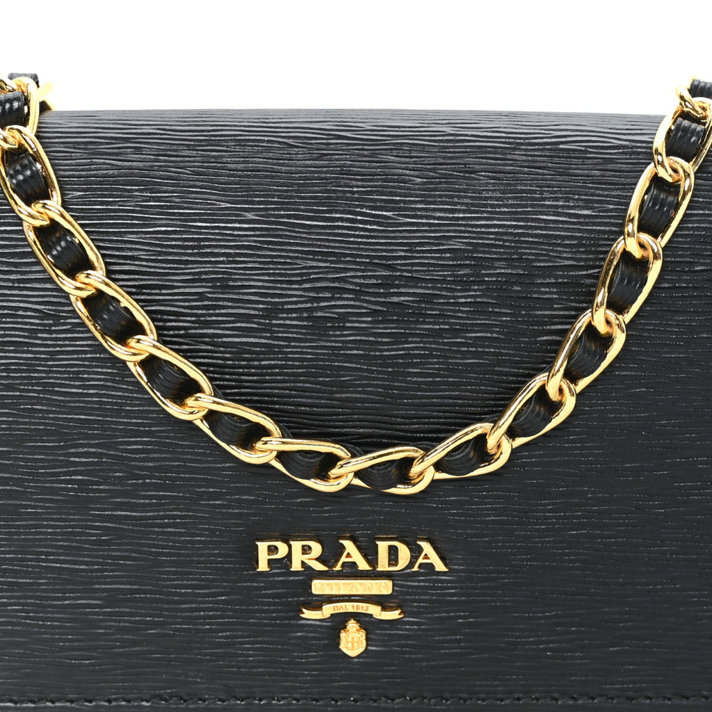Vitello Move Metal Oro Chain Wallet Black